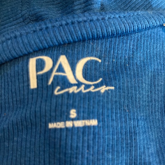 Top - Picture 2 of 3